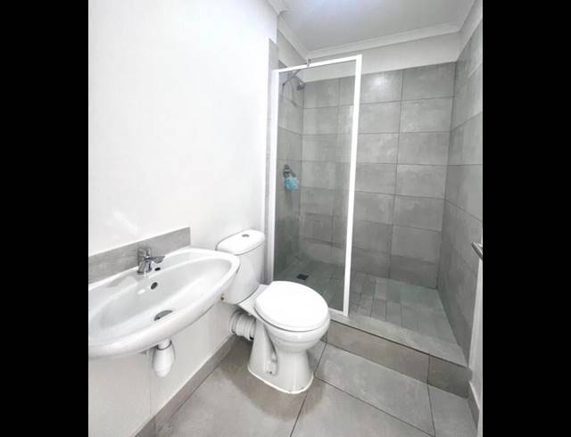 2 BEDROOM PROPERTY TO RENT IN HAYFIELDS